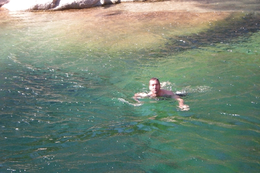 DSCN3590.JPG - Baden im nicht immer warmen Bergbach